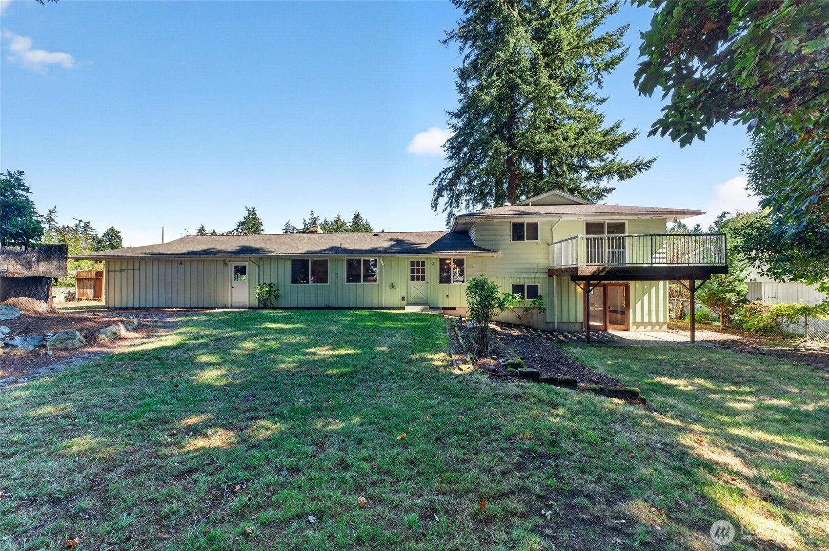 12212 47th Avenue E
