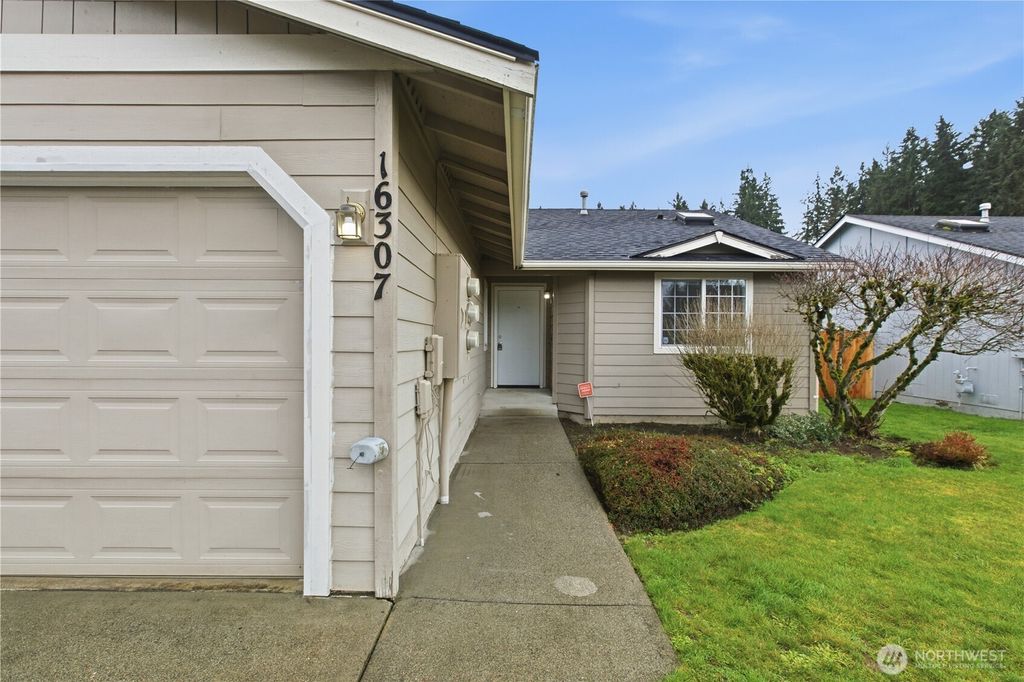 Photo of 16307 72nd Ave Ave E, Puyallup, WA 98375 (MLS # 2479034)