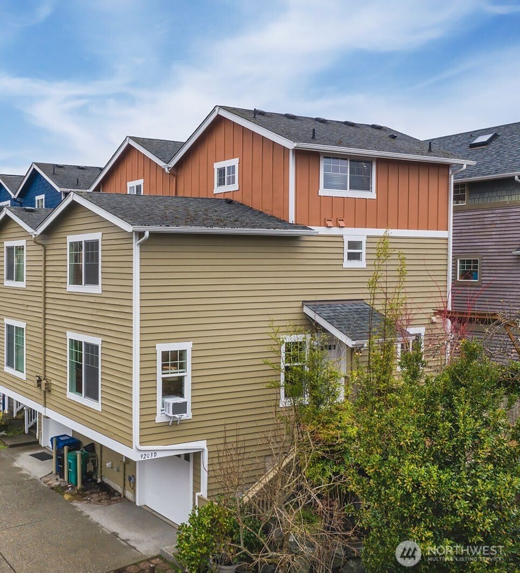 Photo of 9203 Interlake Avenue N #D, Seattle, WA 98103 (MLS # 2339414)