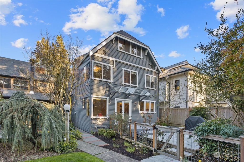 Photo of 1812 37th Avenue E, Seattle, WA 98112 (MLS # 2054943)