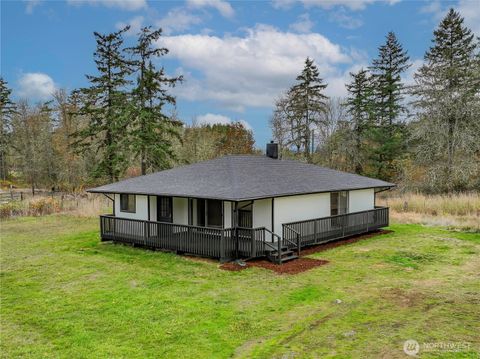 Photo of 39411 Mountain Highway Hwy E, Eatonville, WA 98328 (MLS # 2514838)