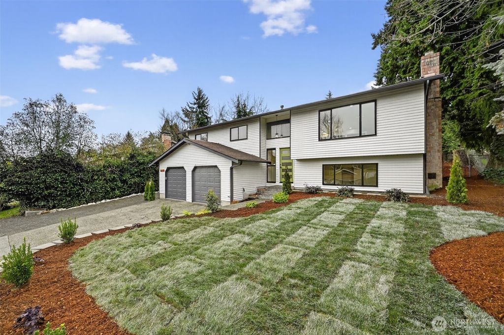 Photo of 3613 SW 331st St, Federal Way, WA 98023 (MLS # 2469165)