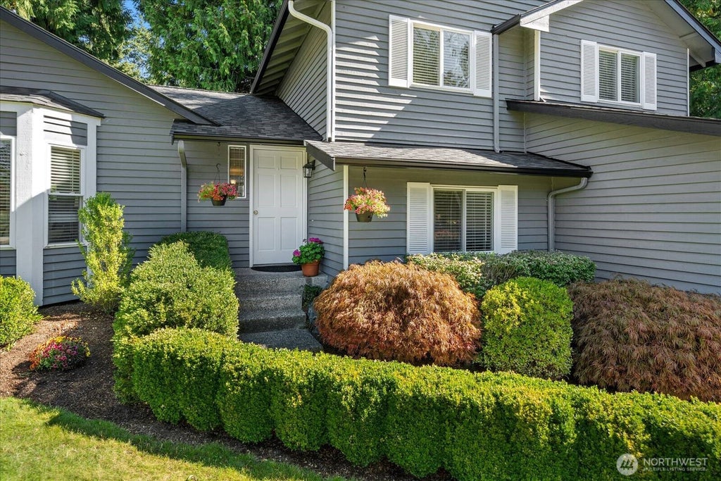 Photo of 22414 NE 12th Court, Sammamish, WA 98074 (MLS # 2578407)