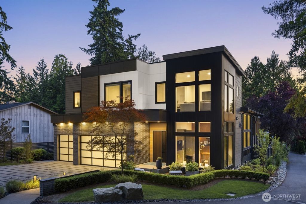 Photo of 1215 96th Avenue SE, Bellevue, WA 98004 (MLS # 2470721)