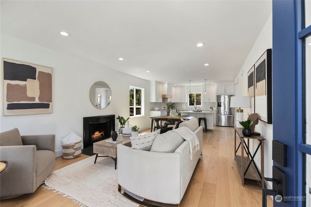 Photo of 5521 Ashworth Avenue N, Seattle, WA 98103 (MLS # 2237039)
