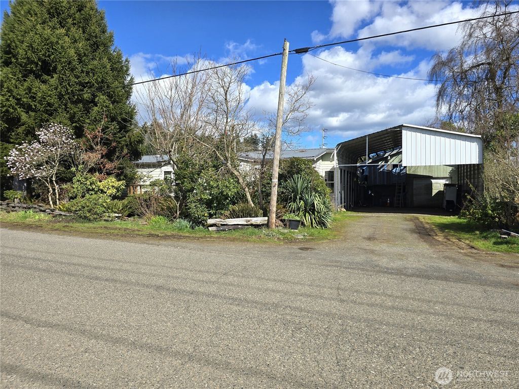 Photo of 520 N 3rd Street, Elma, WA 98541 (MLS # 2496177)
