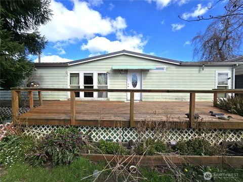 Photo of 520 N 3rd Street, Elma, WA 98541 (MLS # 2496177)