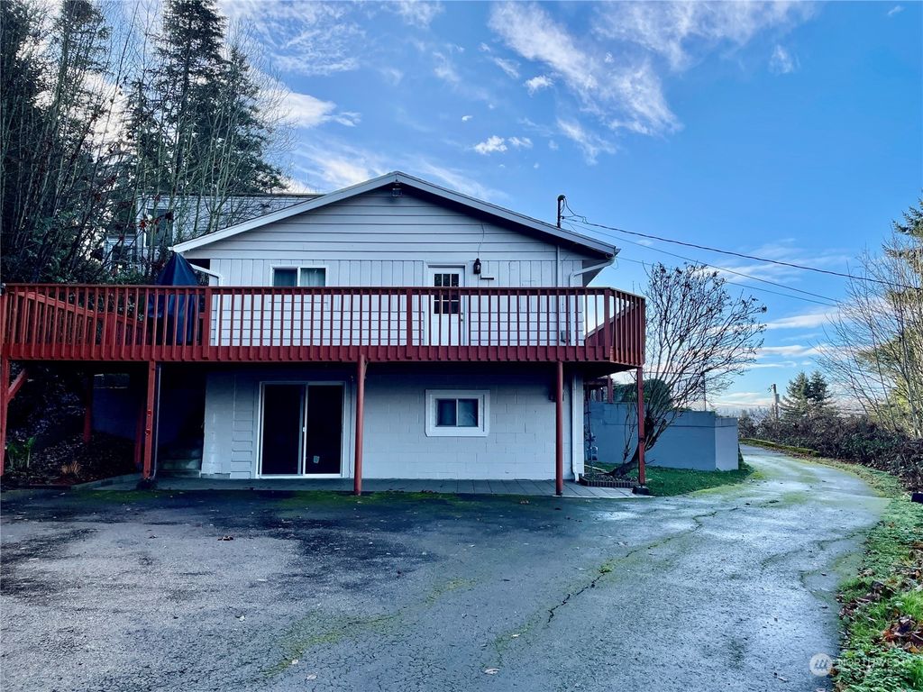 Photo of 27000 10th Avenue S, Des Moines, WA 98198 (MLS # 2188918)