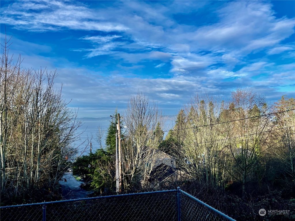Photo of 27000 10th Avenue S, Des Moines, WA 98198 (MLS # 2188918)