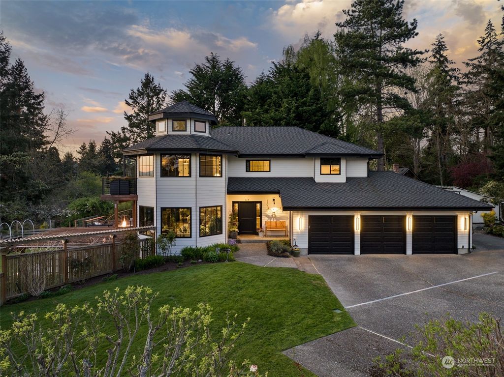 Photo of 614 SW 187th Street, Normandy Park, WA 98166 (MLS # 2062818)