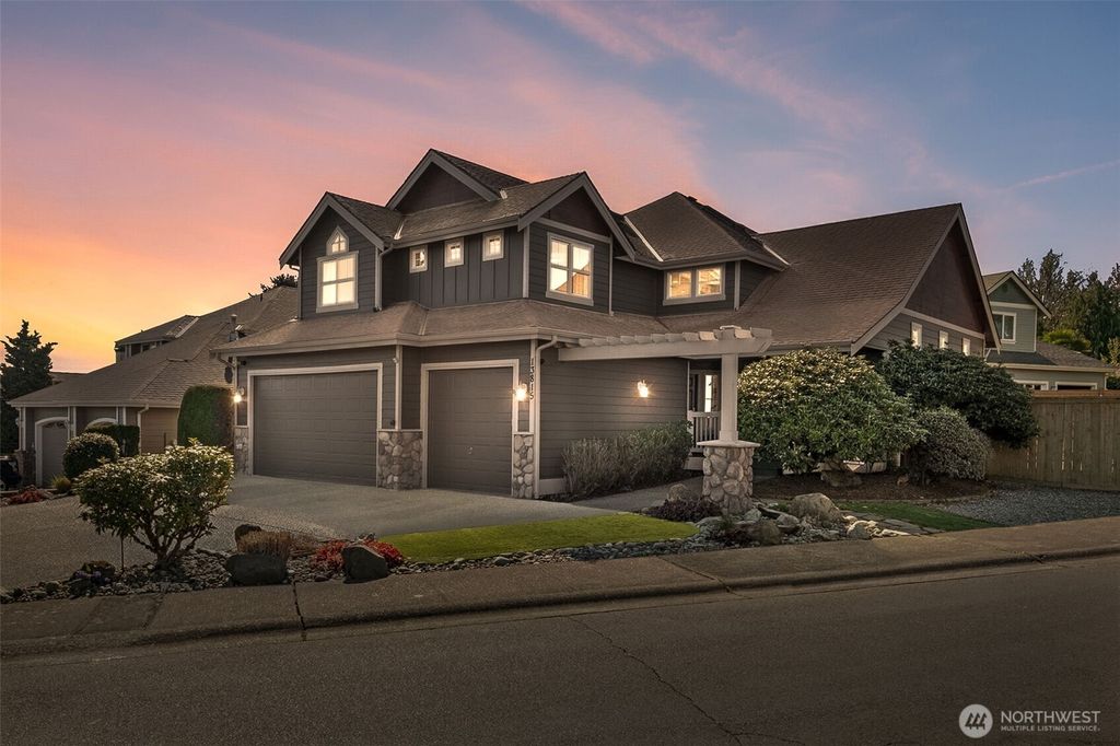 Photo of 13815 SE 252nd Place, Kent, WA 98042 (MLS # 2500988)
