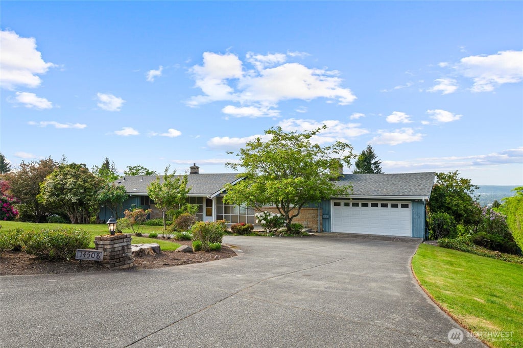 Photo of 14508 SE 50th Street, Bellevue, WA 98006 (MLS # 2587209)