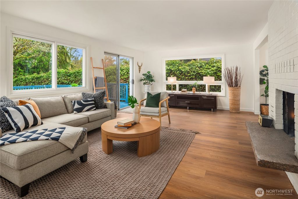 Photo of 1511 S 250th St, Des Moines, WA 98198 (MLS # 2501347)