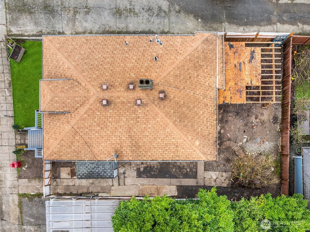 Photo of 2614 E Pike St, Seattle, WA 98122 (MLS # 2479046)