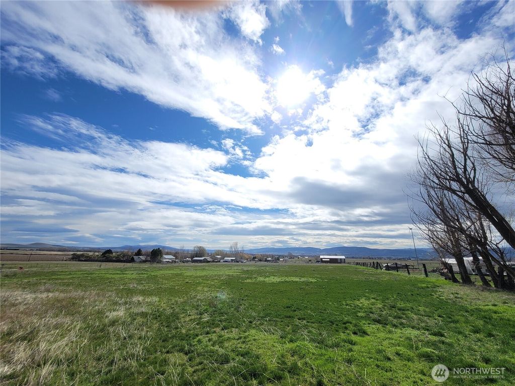 Photo of 2600 Watson Road, Ellensburg, WA 98926 (MLS # 2494446)