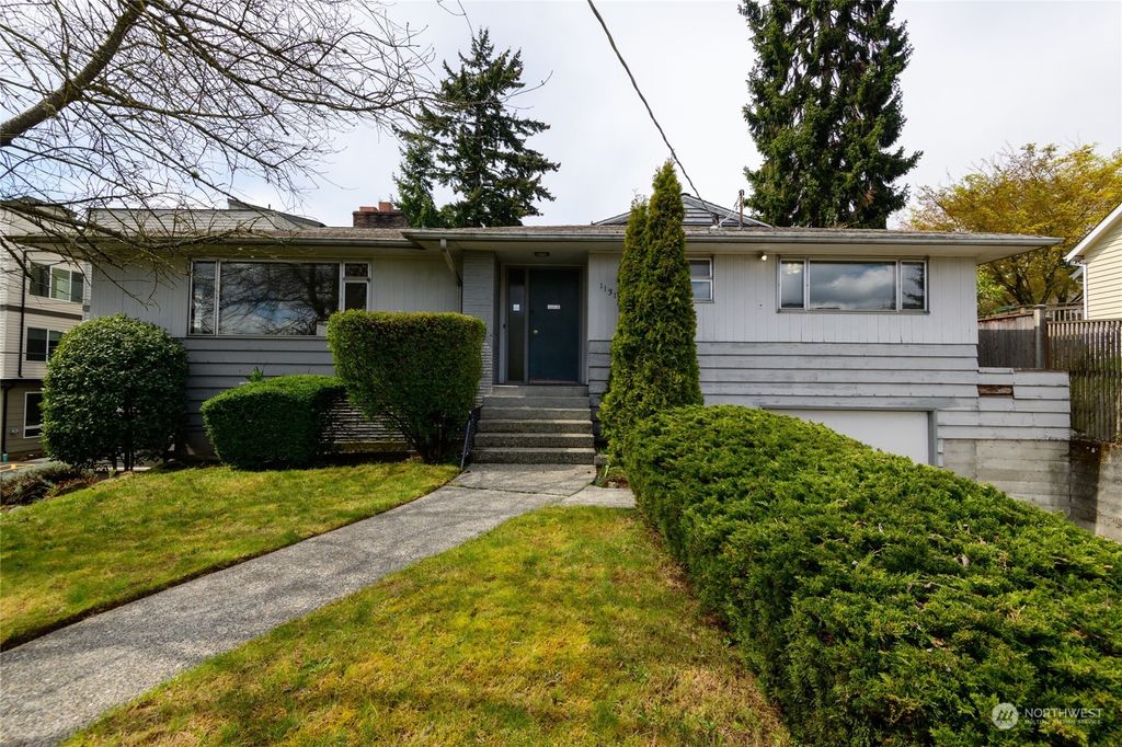 Photo of 11317 Corliss Avenue N, Seattle, WA 98133 (MLS # 2054187)