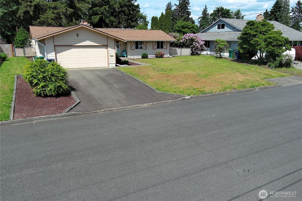 Photo of 3335 19th Street SE, Auburn, WA 98092 (MLS # 2524677)