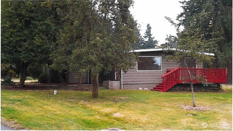 Photo of 16707 79th Place NE, Kenmore, WA 98028 (MLS # 2534137)