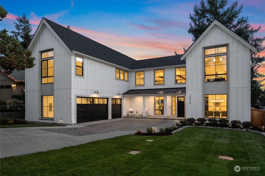 Photo of 12419 NE 29th Street, Bellevue, WA 98005 (MLS # 2189985)