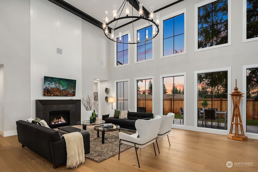 Photo of 12419 NE 29th Street, Bellevue, WA 98005 (MLS # 2189985)