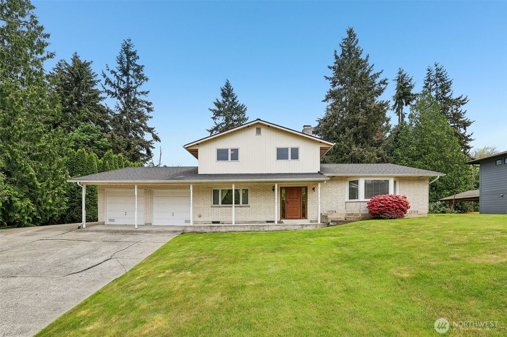Photo of 5401 Ocean Avenue, Everett, WA 98203 (MLS # 2524142)