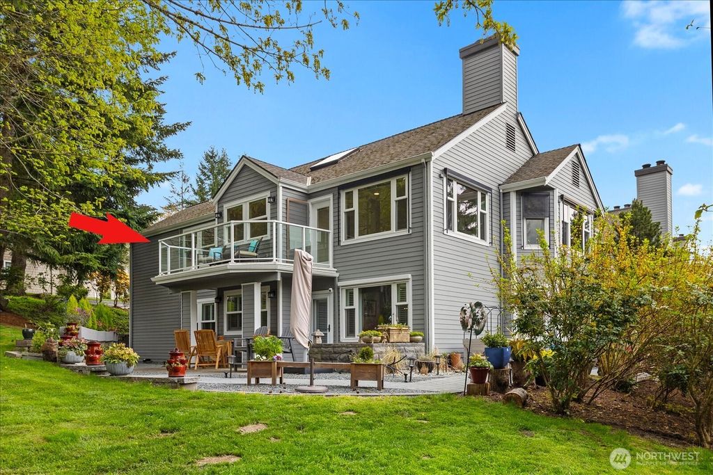 Photo of 4049 Providence Point Drive SE, Issaquah, WA 98029 (MLS # 2512069)