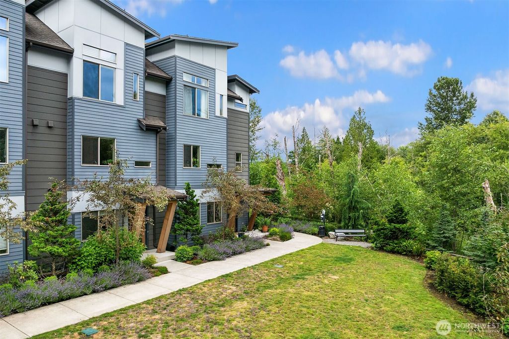 Photo of 1910 Riva Lane NW, Issaquah, WA 98027 (MLS # 2467503)