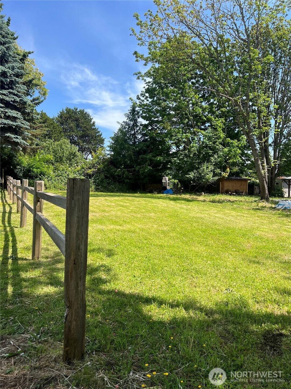 Photo of 616 Mallard Lane, Point Roberts, WA 98281 (MLS # 2499490)