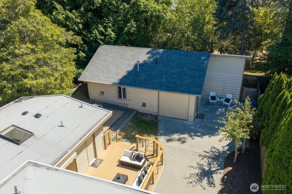 Photo of 1925 SW 167th Street, Burien, WA 98166 (MLS # 2553180)
