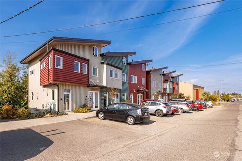 Photo of 1711 Ellis Street #1-201, Bellingham, WA 98225 (MLS # 2006692)