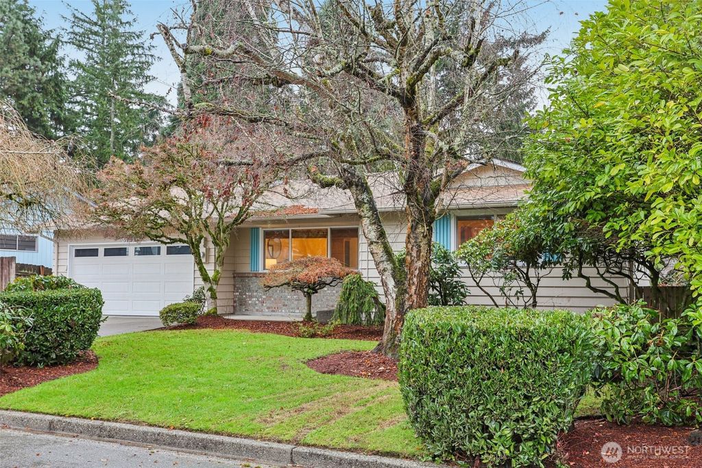 Photo of 5733 155th Avenue NE, Redmond, WA 98052 (MLS # 2547530)