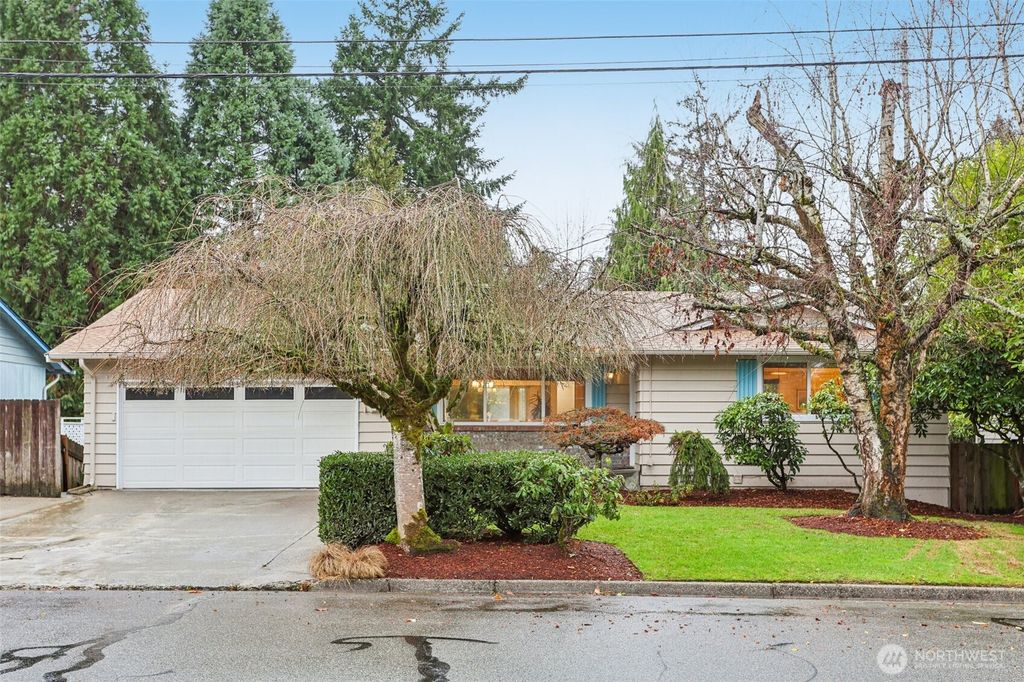 Photo of 5733 155th Avenue NE, Redmond, WA 98052 (MLS # 2547530)