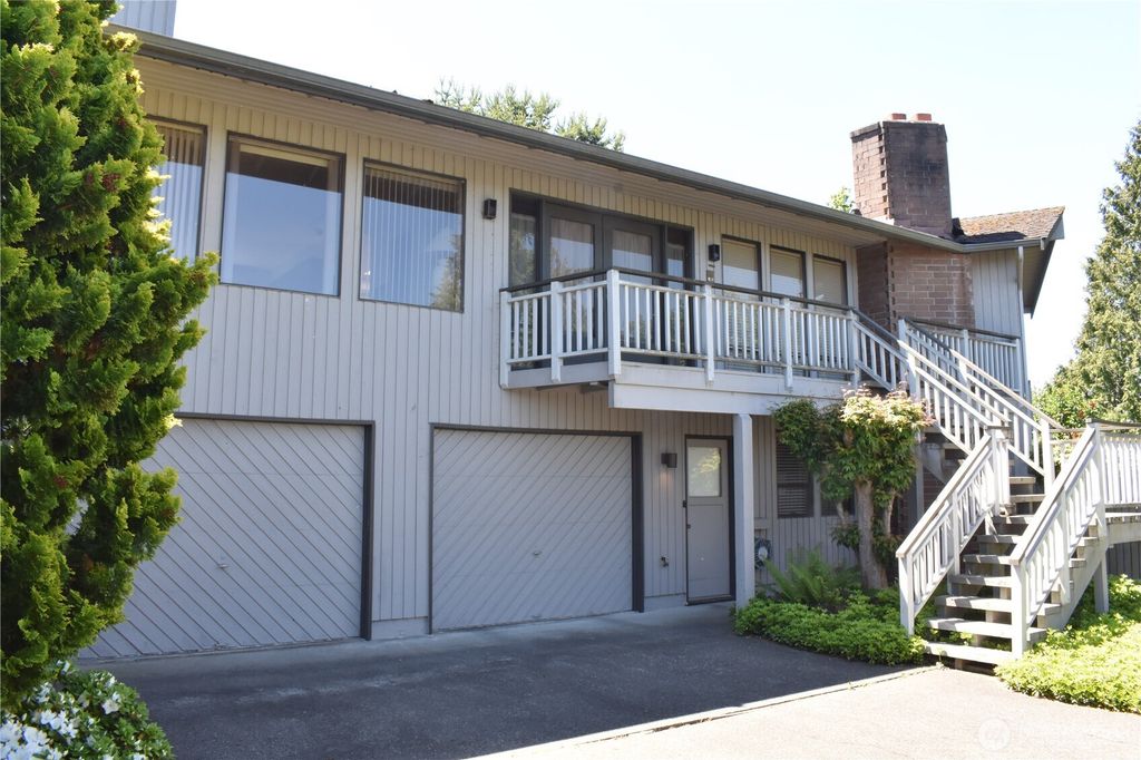 Photo of 5004 27th Avenue W, Everett, WA 98203 (MLS # 2396854)