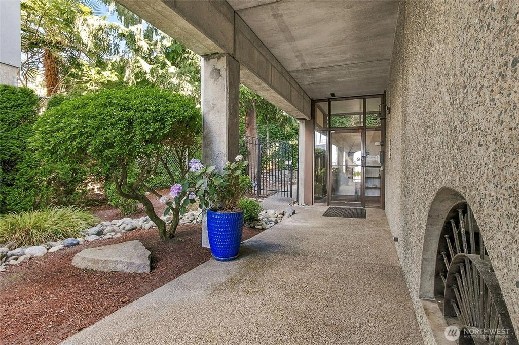 Photo of 22222 Dock Avenue S #2C, Des Moines, WA 98198 (MLS # 2569866)
