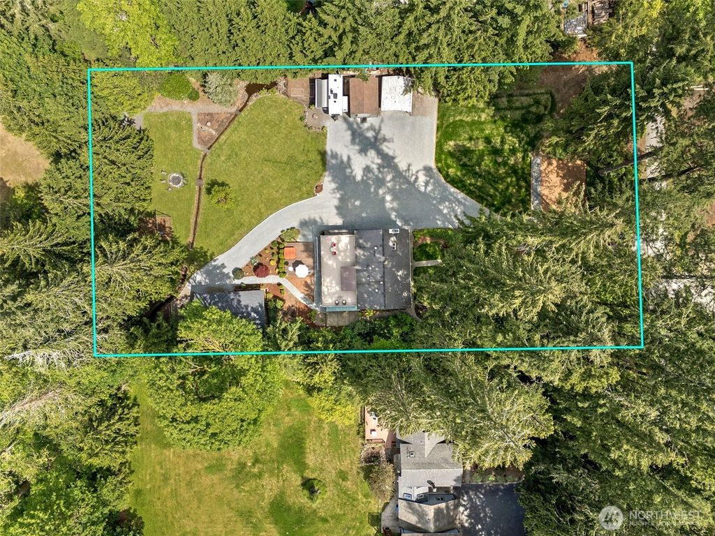 Photo of 14531 262 Avenue SE, Issaquah, WA 98027 (MLS # 2398709)