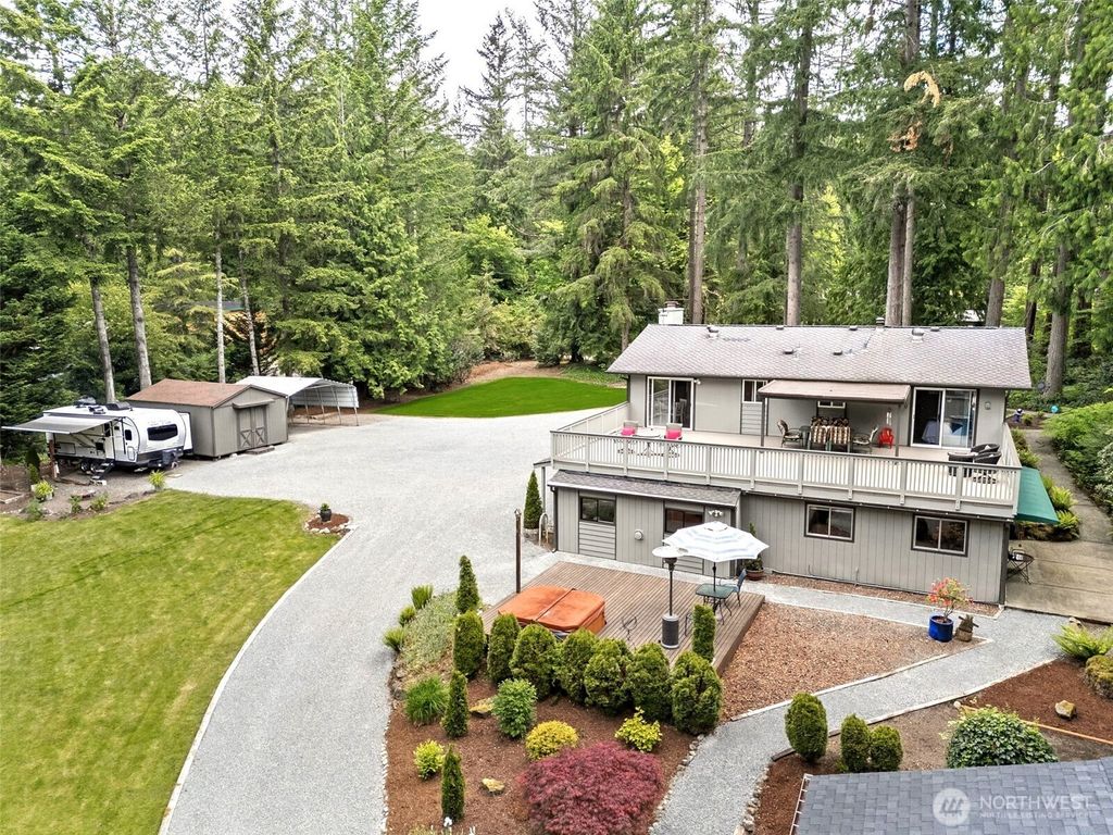 Photo of 14531 262 Avenue SE, Issaquah, WA 98027 (MLS # 2398709)