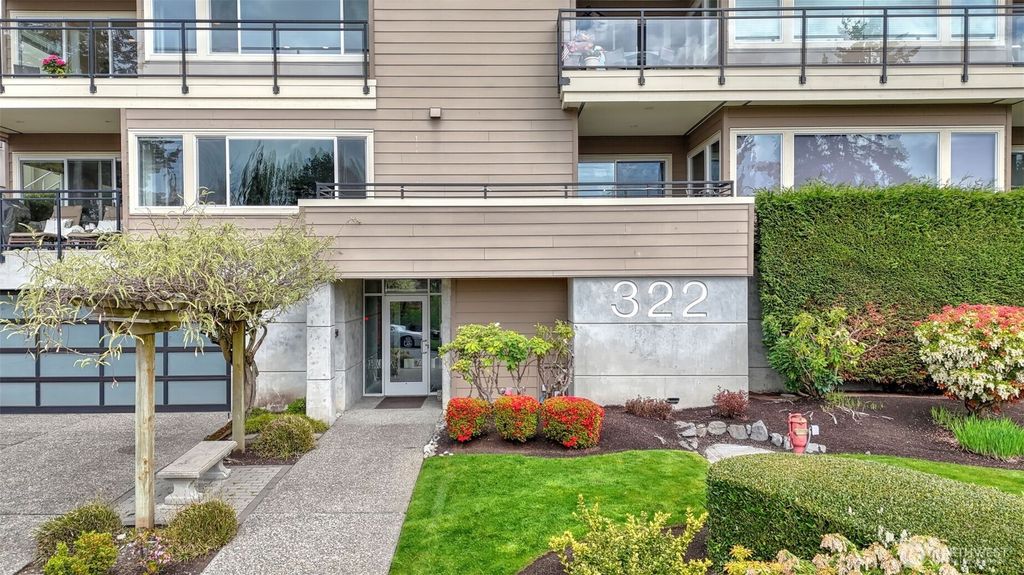 Photo of 322 5th Avenue #202, Kirkland, WA 98033 (MLS # 2357314)