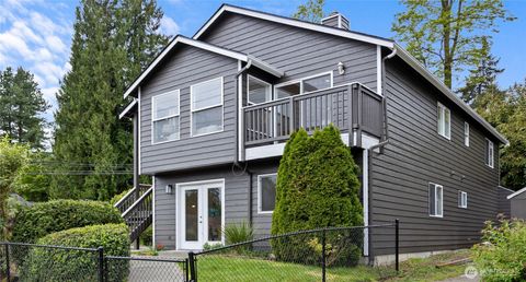 Photo of 8803 15th Avenue NE, Seattle, WA 98115 (MLS # 2524199)