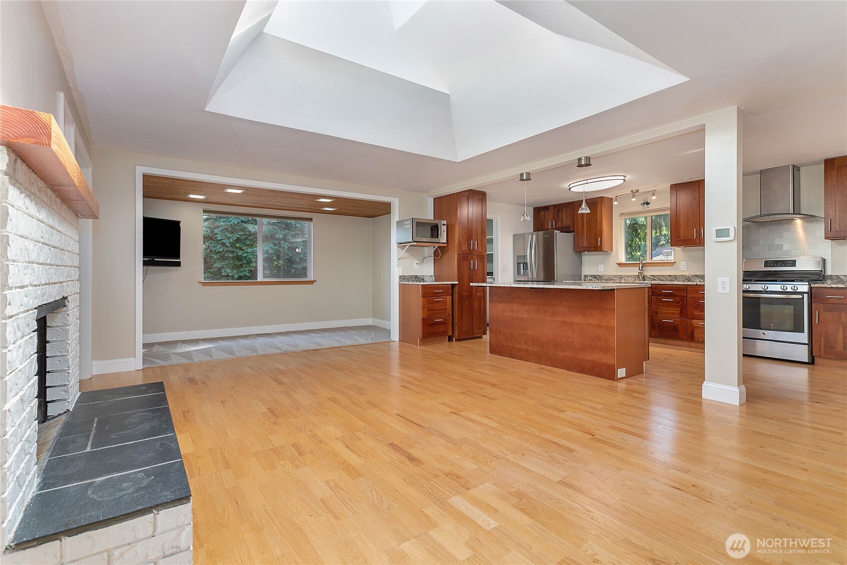 1142 Deer Creek Lane