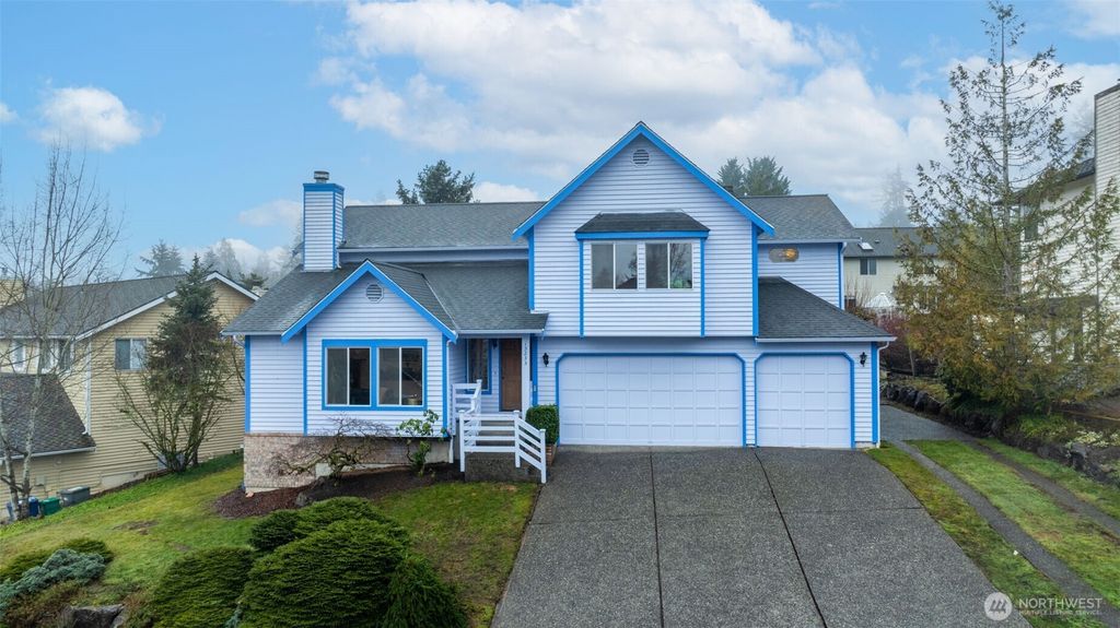 Photo of 15233 NE 73rd Street, Redmond, WA 98052 (MLS # 2330529)