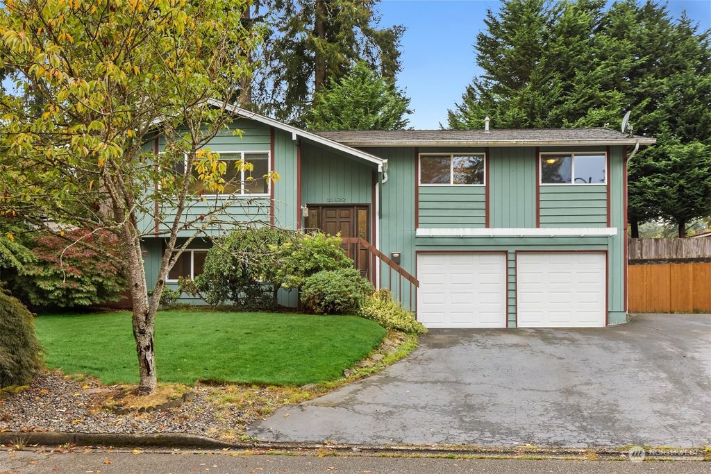 Photo of 21822 6th Avenue W, Bothell, WA 98021 (MLS # 2012908)