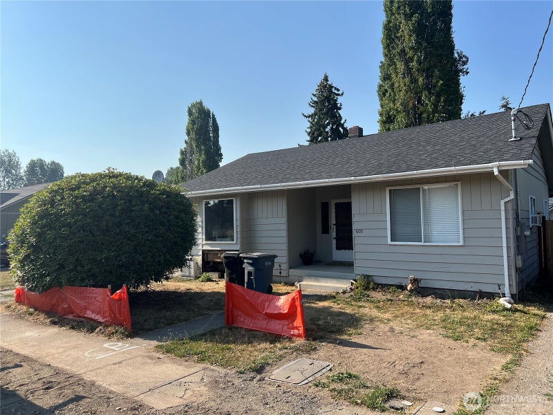 603 Kansas Street SW 1 & 2