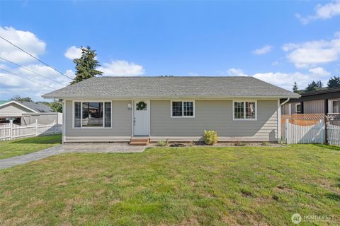 Photo of 925 Limit Street, Raymond, WA 98577 (MLS # 2434923)