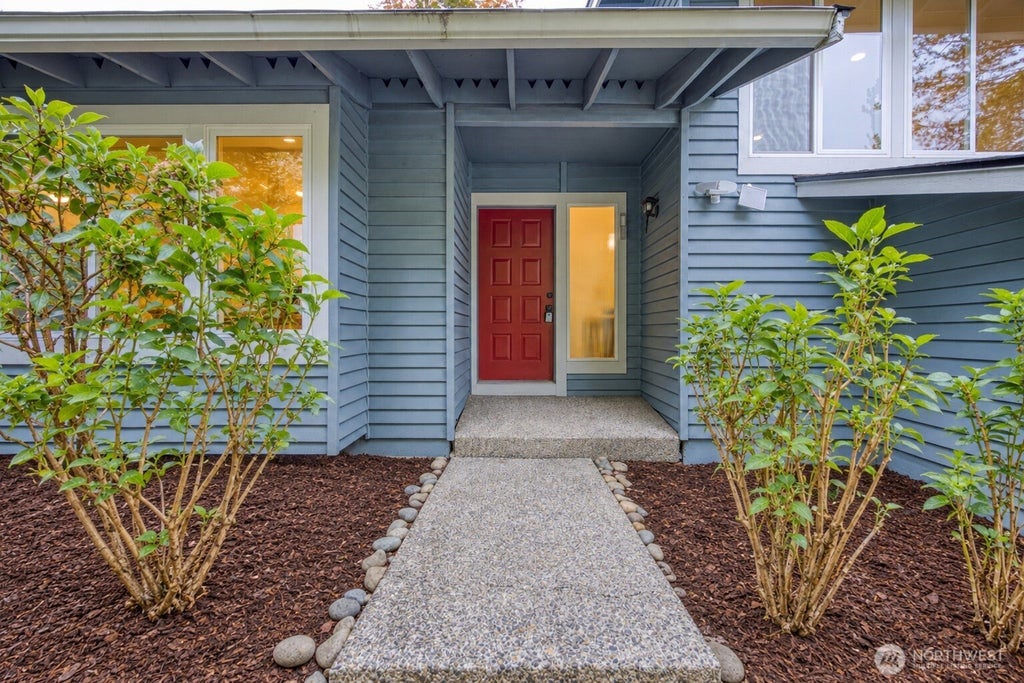 Photo of 10827 159th Court NE, Redmond, WA 98052 (MLS # 2582091)
