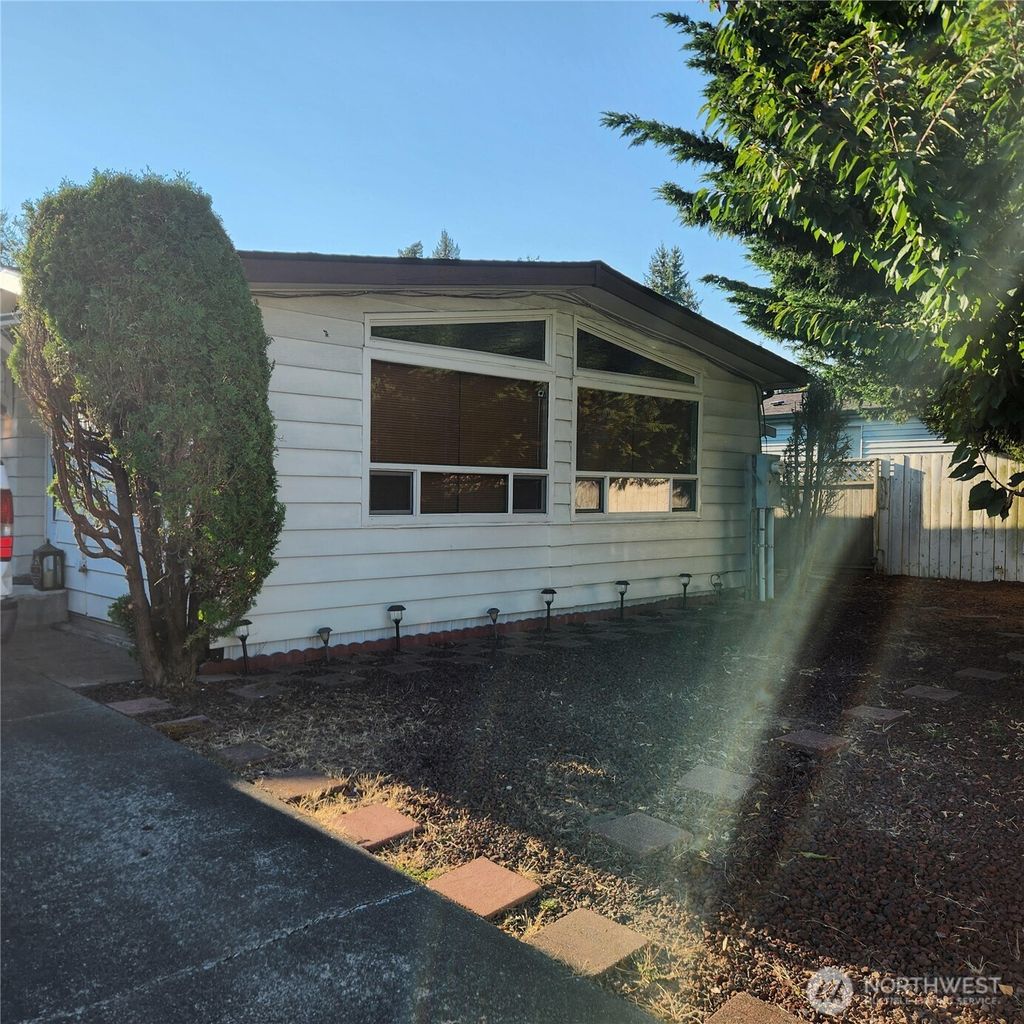 Photo of 28719 28th Place S, Federal Way, WA 98003 (MLS # 2430479)
