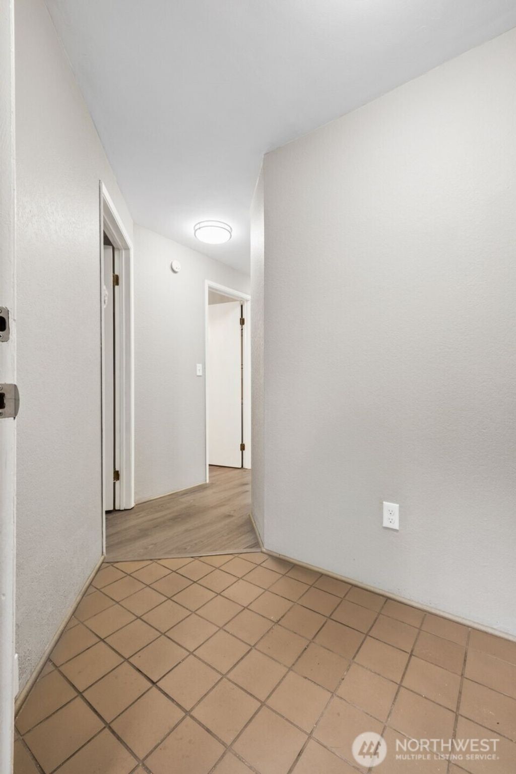 Photo of 15715 4th Avenue S #21, Burien, WA 98148 (MLS # 2499342)