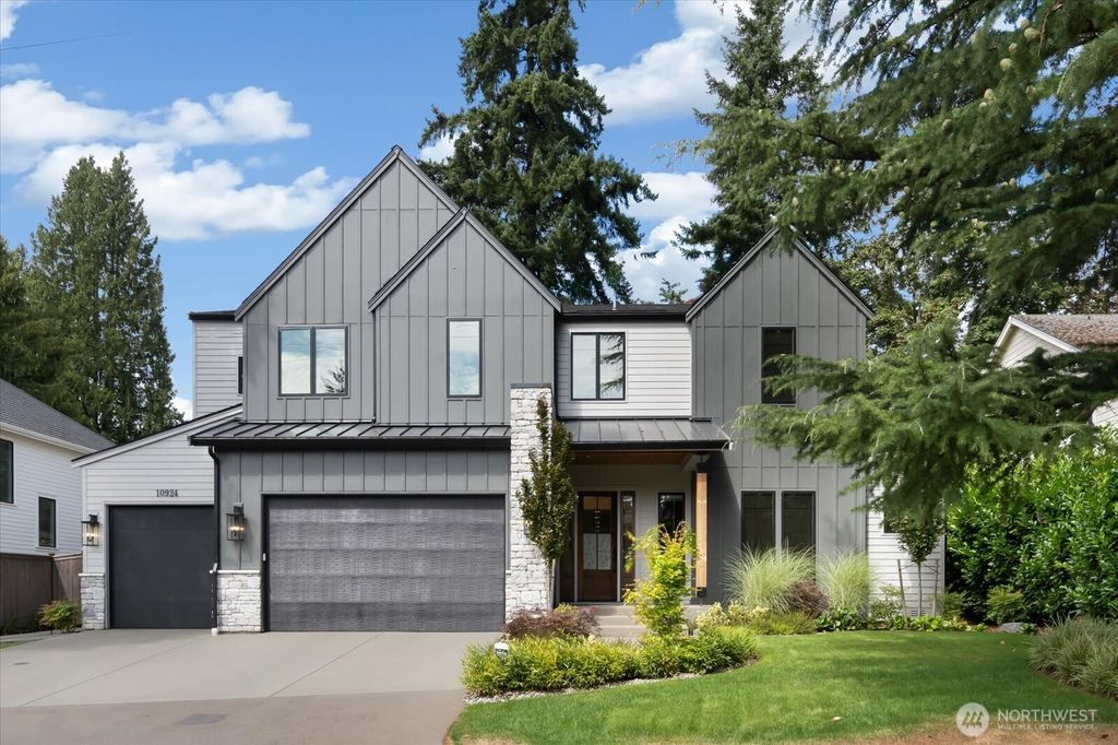 Photo of 10924 SE 24th Place, Bellevue, WA 98004 (MLS # 2425357)