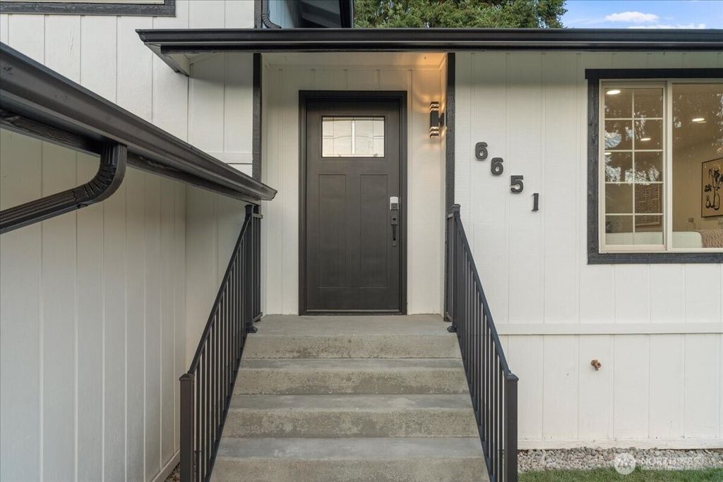 Photo of 6651 E Grandview Avenue, Tacoma, WA 98404 (MLS # 2459577)