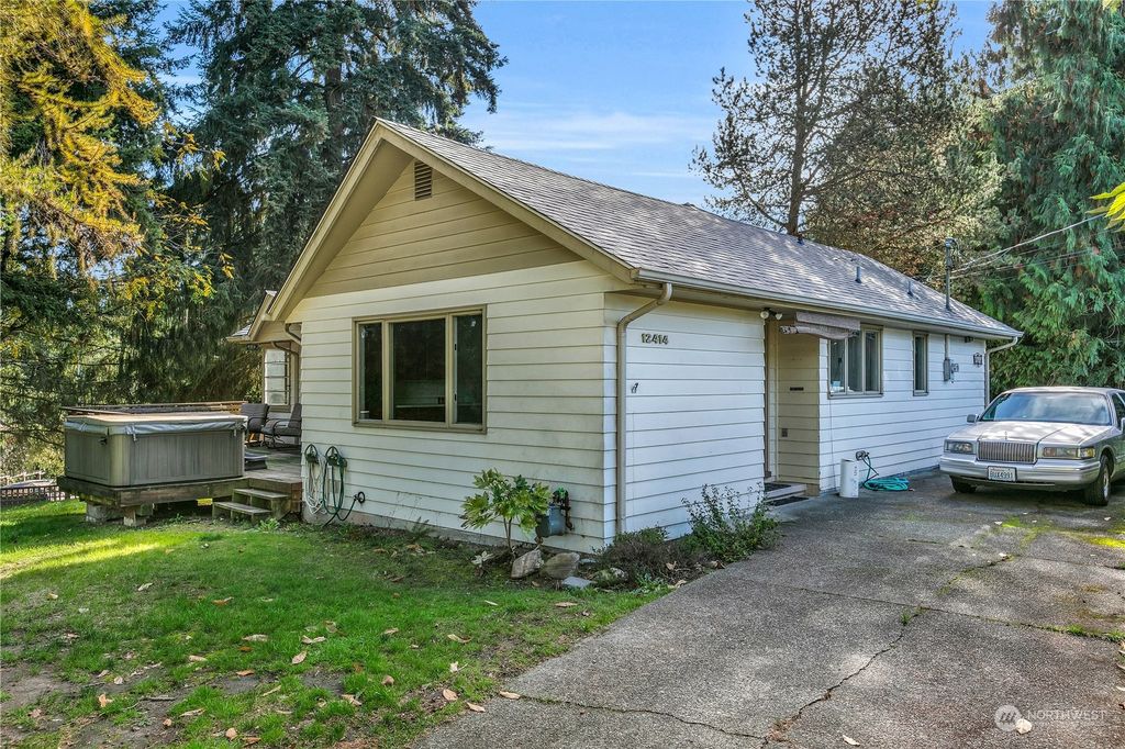 Photo of 12414 2nd Avenue S, Burien, WA 98168 (MLS # 2172957)