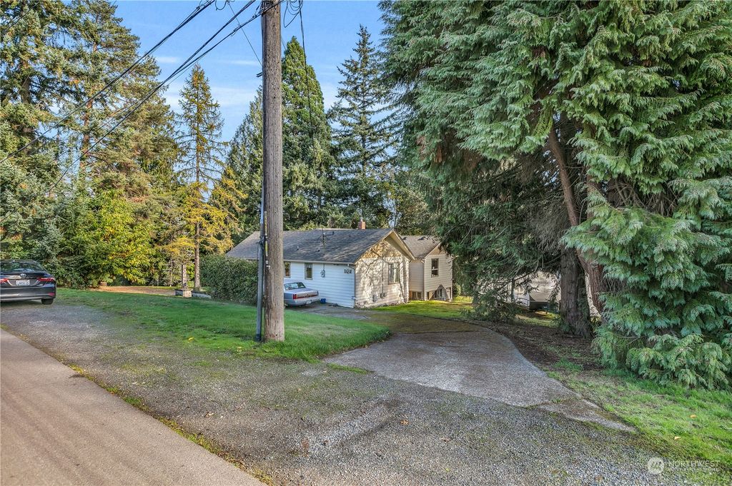 Photo of 12414 2nd Avenue S, Burien, WA 98168 (MLS # 2172957)